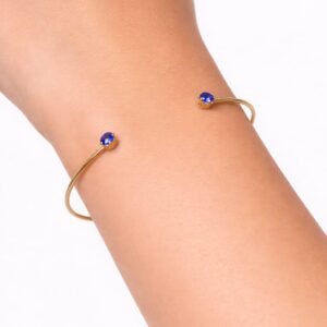 Bracelete fio ouro dois corações zircônia azul